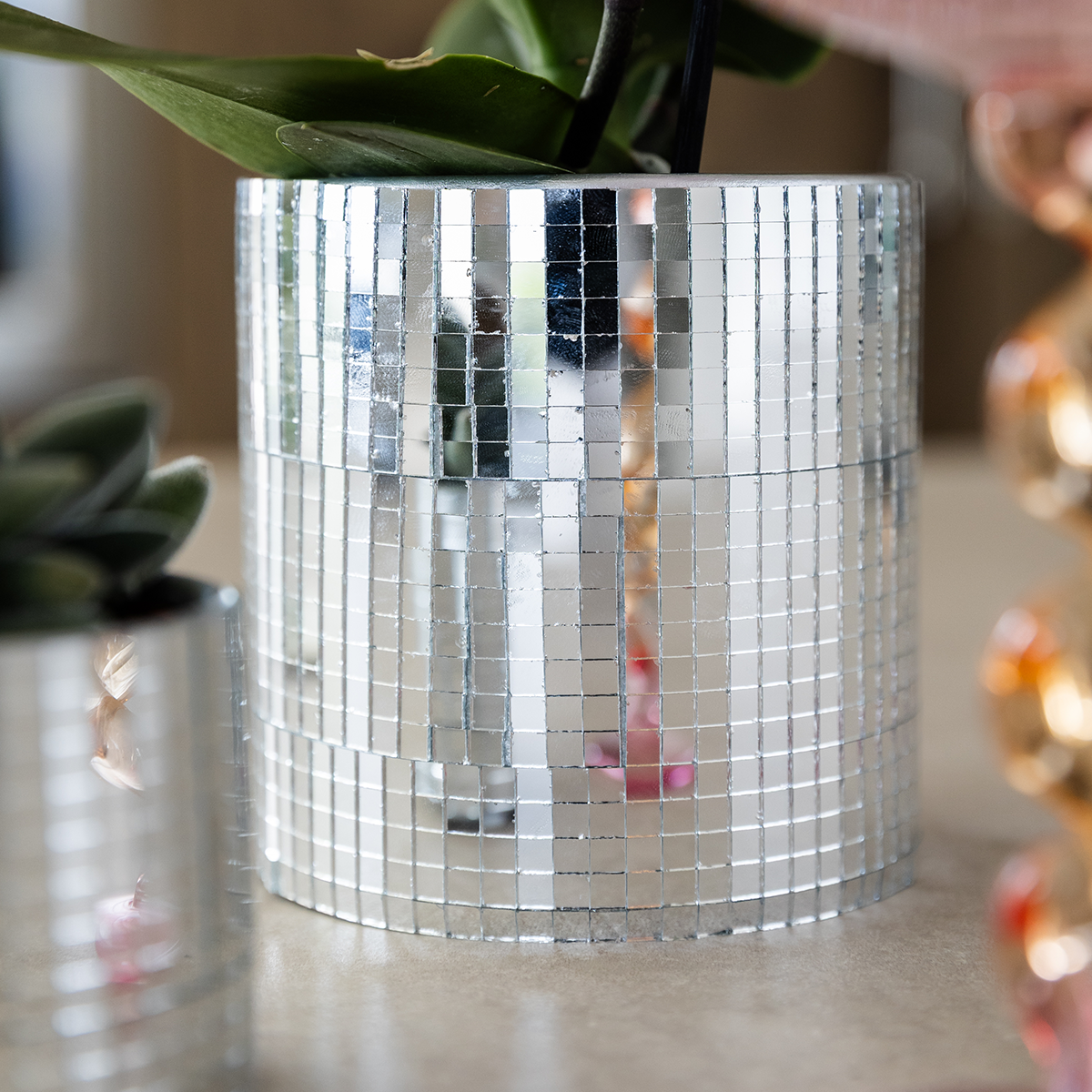 Kolibri Home | Dekorativer Disco-Übertopf – Ø 9 cm